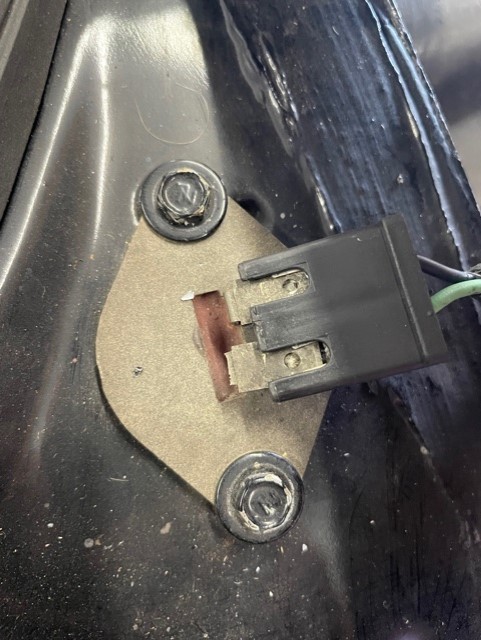 GTO ambient temp switch.jpg